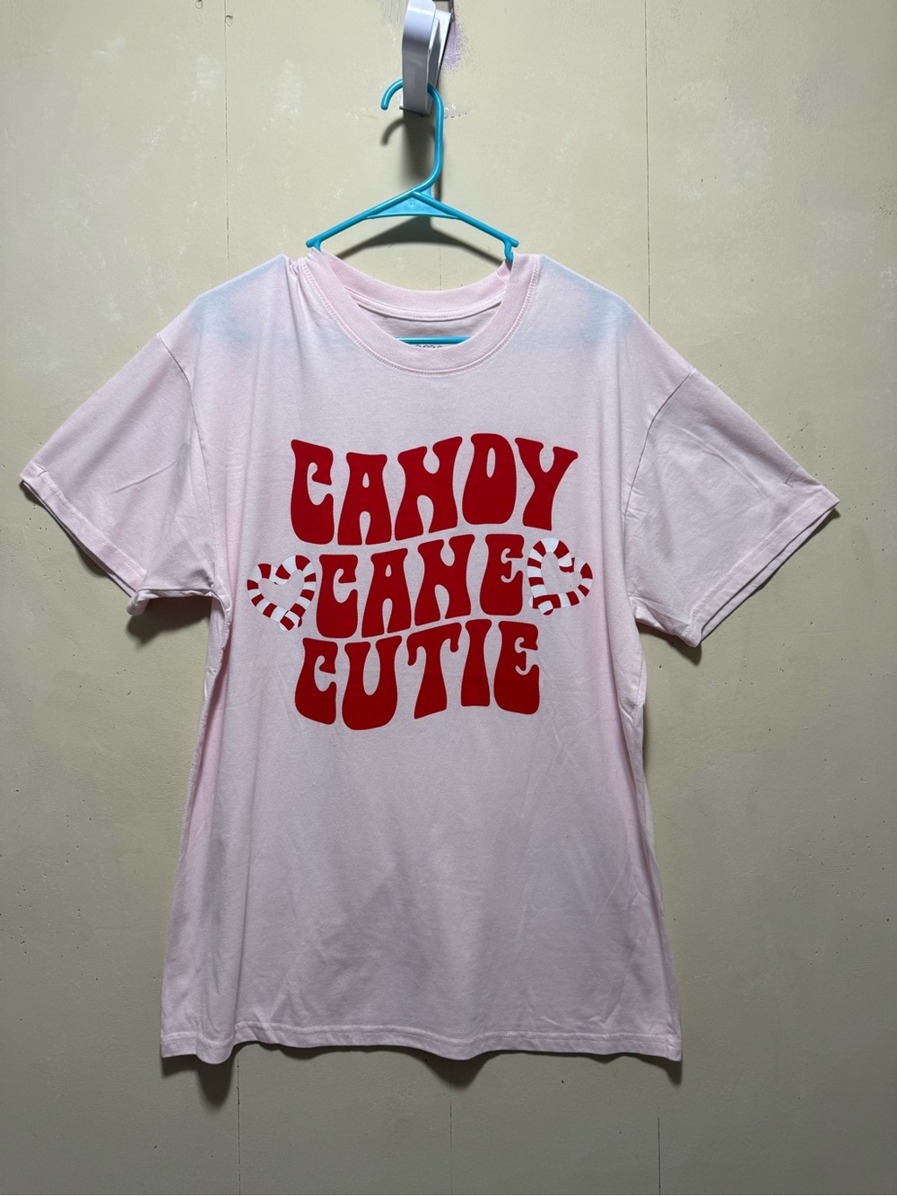 Pink Candy Cane Cutie Holiday Graphic Short Sleeve Shirt Women’s Sz L